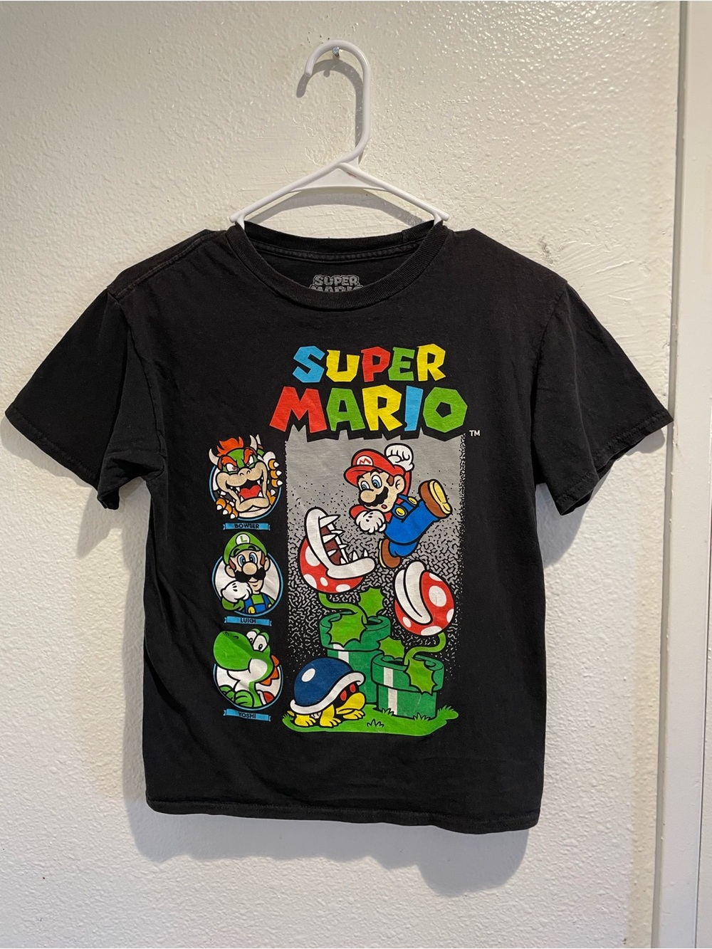 Nintendo Super Mario Kids Medium T-Shirt Black Graphic Bowser Luigi Yoshi Tee